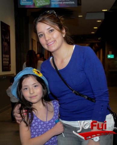 Agustina Vivar, Valentina Vivar