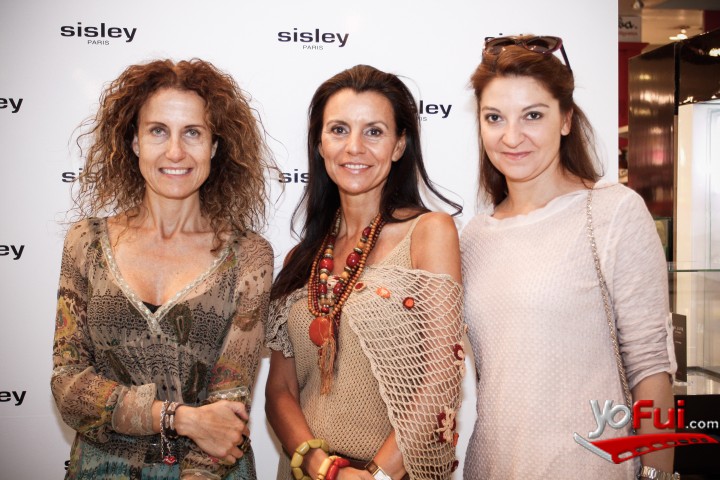 Victoria Mujica en Inauguración Sisley Paris en Alto Las Condes