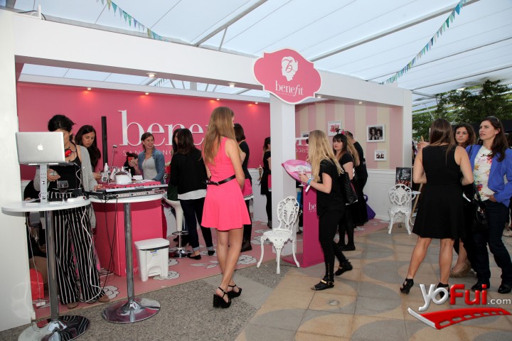 Fotografía en Benefit  en Cuarta versión de la Feria Mujer Belleza & Wellness, Parque Bicentenario