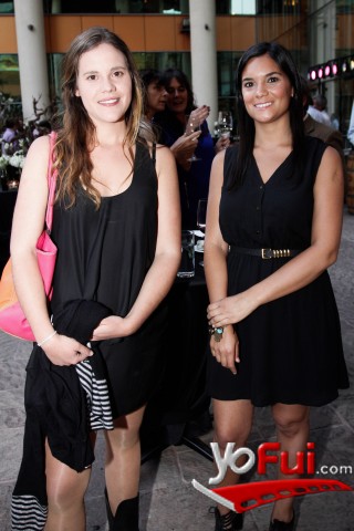Antonia Olivos, Consuelo Schultz