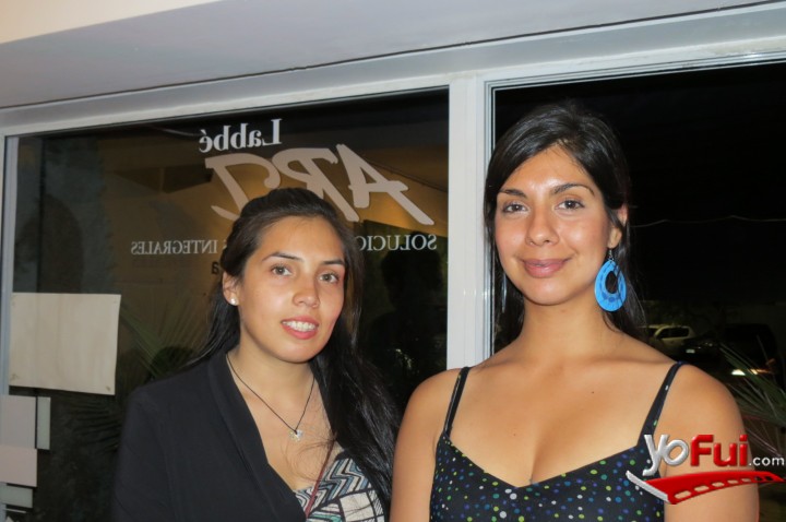 Constanza Santander, Carla Beltrán