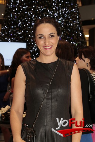 Renata Bravo en Encendido del árbol de navidad Swarovski en Parque Arauco
