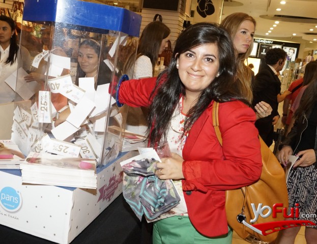 Carolina Cortés en Inauguración Accessorize en Paris