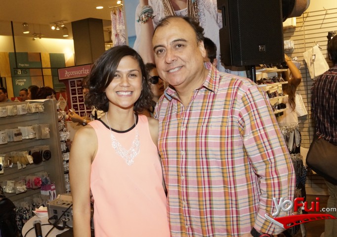 Carina Gil en Inauguración Accessorize en Paris