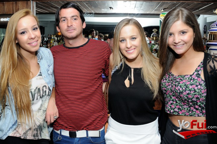 Diego Schuler en Décimo Aniversario Bar Esquina