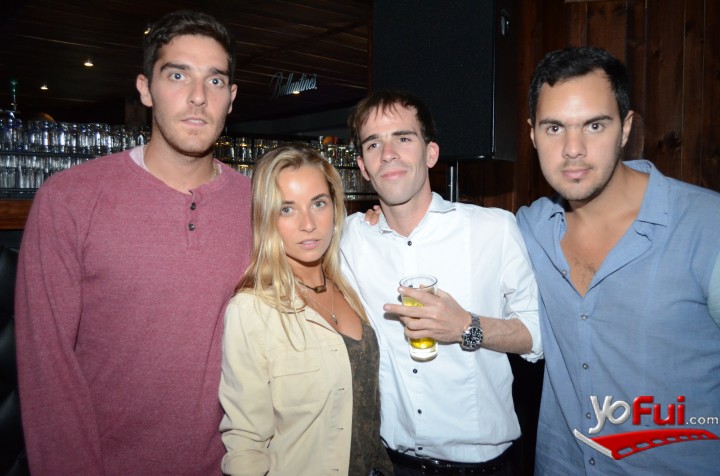 Stefano Calderón en Décimo Aniversario Bar Esquina