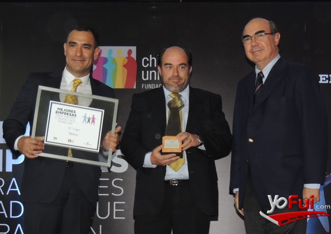 Manuel Moya, Gerente de Personas de Derco, Francisco Prieto, Gerene General Dercomaq, Roberto Méndez, Presidente de Adimark GFK