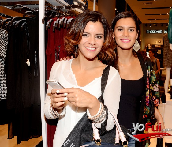Javiera Oyarzun, Catalina Oyarzun