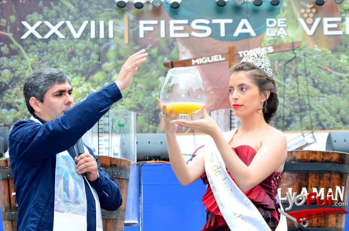 Cristián Avendaño (Vicario), Mayra Cereceda