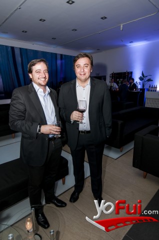 Alan Hochschild, Ivan Gjurovic