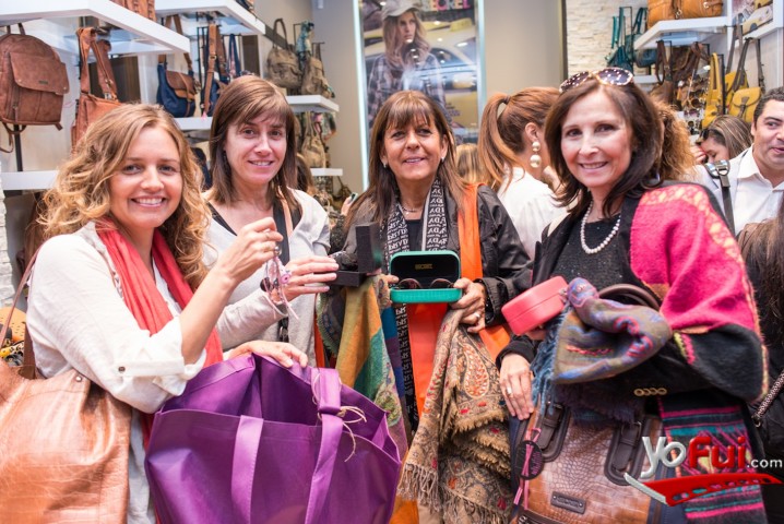 Olgui Della Constanza, Ximena Borrowman, Ivonne Cortés-Monroy, Bernardita Menchaca (todas ganadoras del sorteo colección Secret)