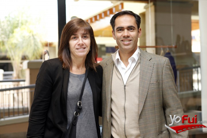 Ximena Borrowman, Juan Carlos Flores