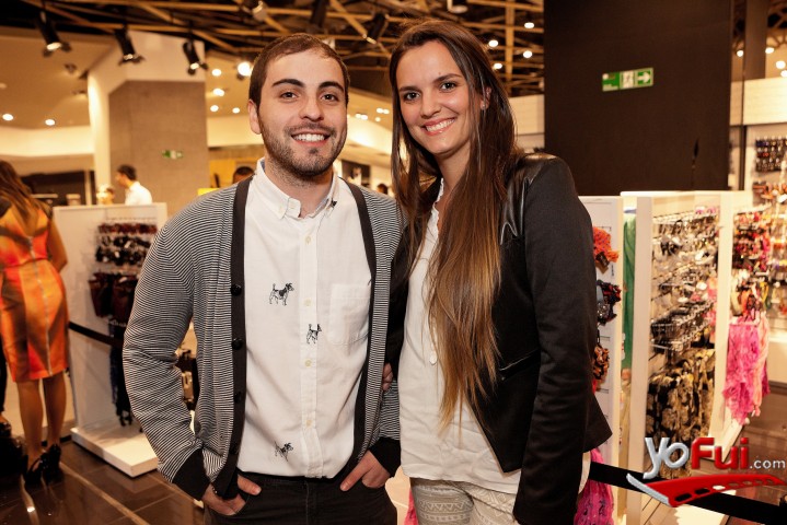 Leandro Valdovinos, Zoe Contreras