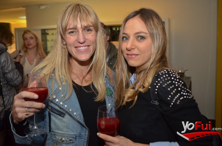 Virginia De Maria, Mariana Derderian