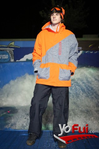 Fotografía en Billabong Wave Winter Night, Wavehouse