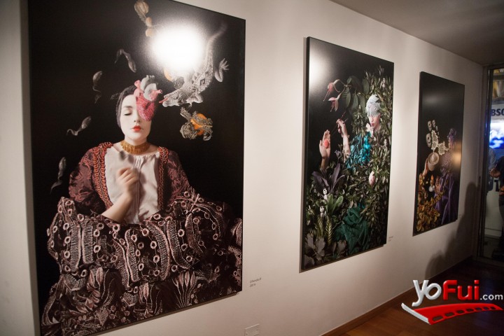 Fotografía en Inauguración Exposición "Avido Apetito" de Margarita Dittborn, Galería Isabel Croxatto