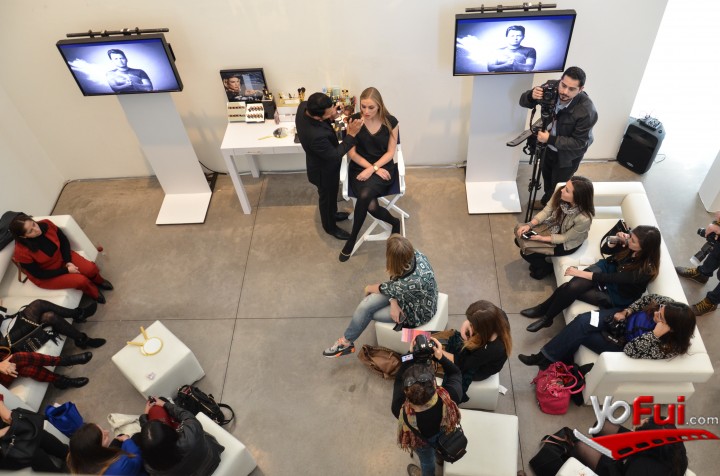 Fotografía en Lanzamiento NUEVO  Pure Color Envy Sculpting Lipstick., Galería de Arte Trece