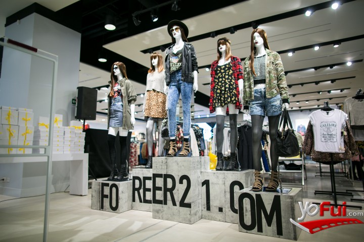 Fotografía en Pre apertura Forever 21, Tienda Forever 21