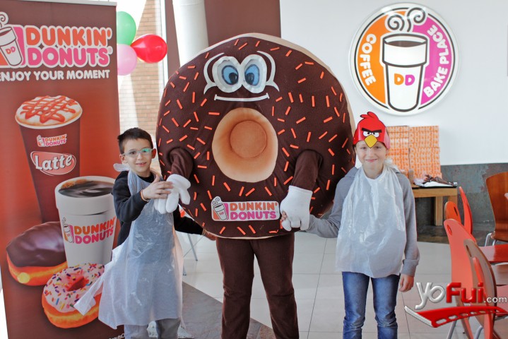 Nicolás Quintana en Dunkin' Donuts celebró el Día del Niño