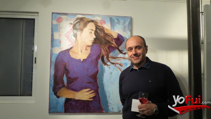 Norberto Marcet  junto a su obra