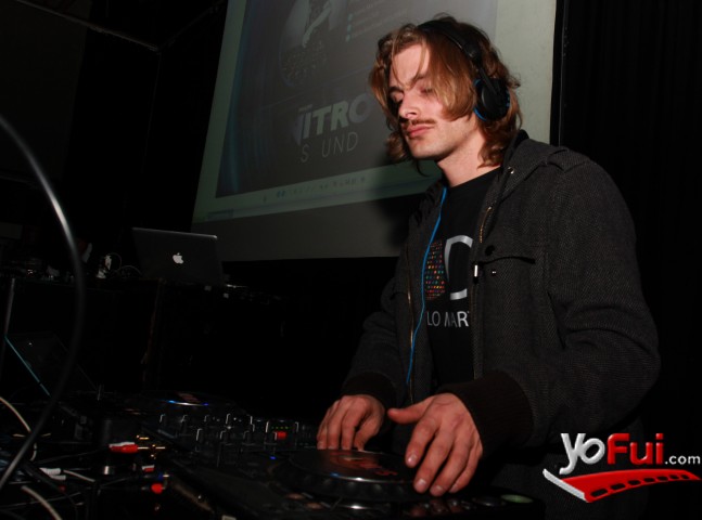 Fotografía en “DJ’s Nitro Sound”, Sala Ritmo, Centro Cultural Amanda