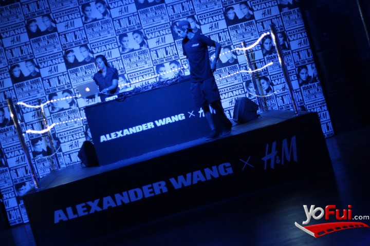 Fotografía en Lanzamiento de la Colección Alexander Wang x H&M, Teatro Italia