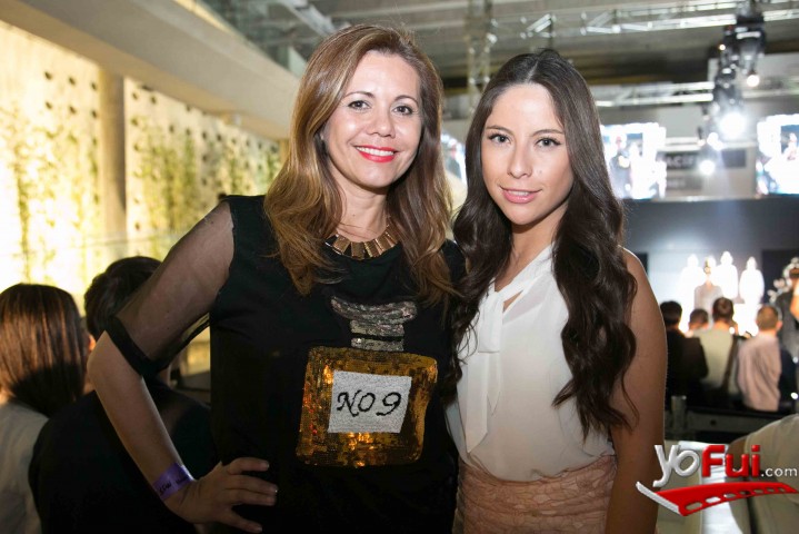 Paula Avilés, Karina Zapata