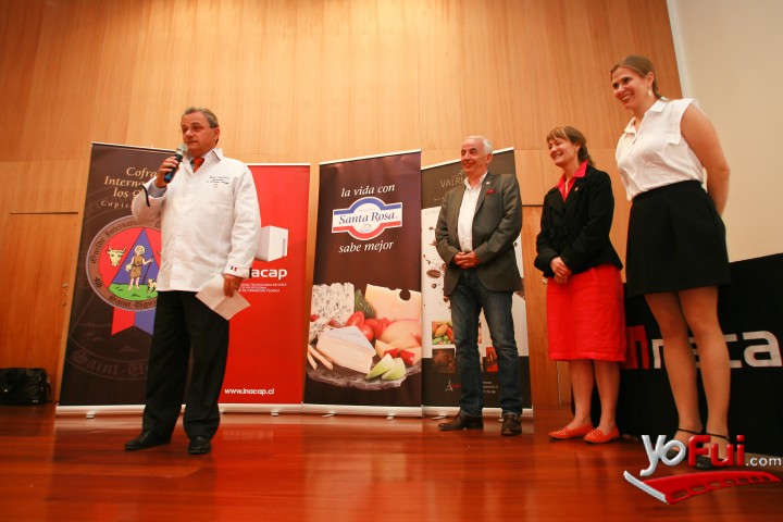 Fotografía en Concurso de tortas: “Maridando Quesos y Chocolate", Aula Magna Inacap