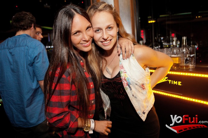 Fotografía en Fiesta Miller Turn Up The Night en Club Eve, Club Eve