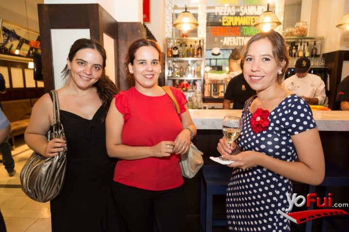 Macarena Estella, Camila Cariaga, Carla Urrunaga