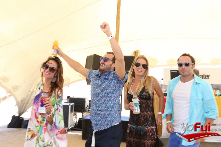 Fotografía en GLACÉAU vitaminwater®, cerró temporada de Punta del Este con Carmen Electra, Parador La Caracola