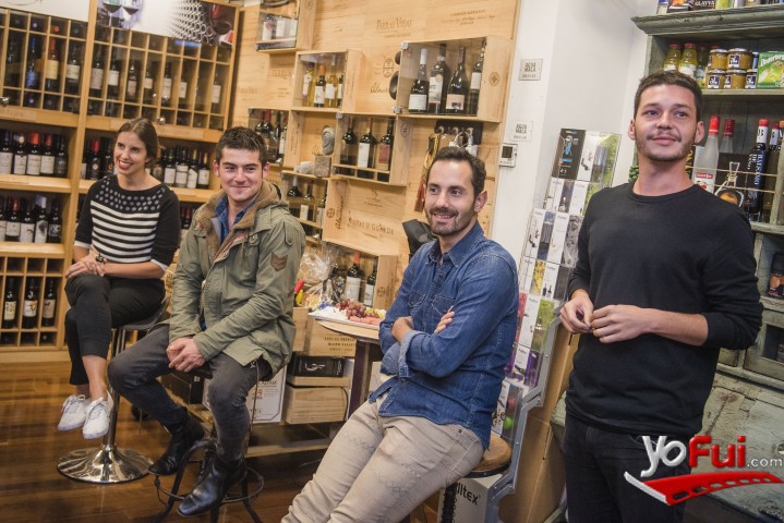 Fotografía en Bienvenida a grupo de amigos de BBVinos, Tienda BBVinos