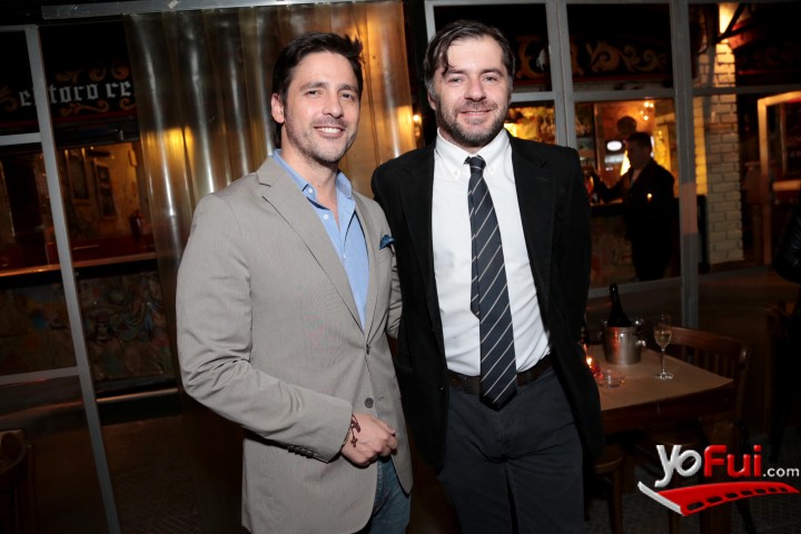 Chris Portugal, Raimundo Encina