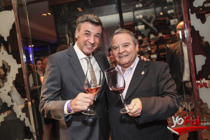 Yann Yvin, Héctor Vergara