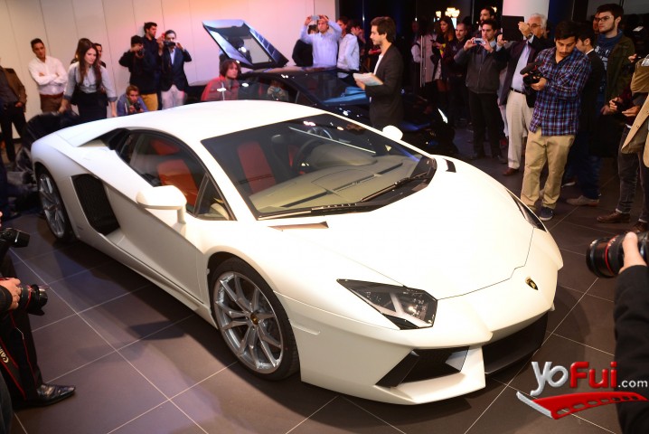 Fotografía en Lanzamiento Bentley y Lamborghini, Tienda Bentley y Lamborghini
