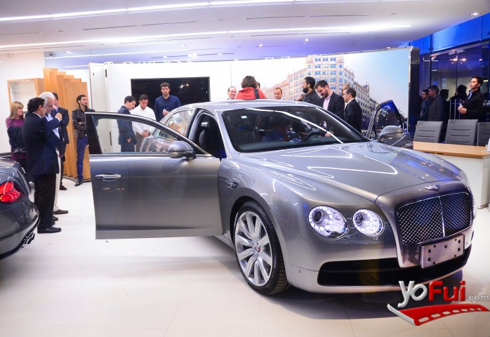 Fotografía en Lanzamiento Bentley y Lamborghini, Tienda Bentley y Lamborghini
