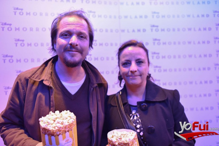 Rodrigo Bunster, Loreto Flores