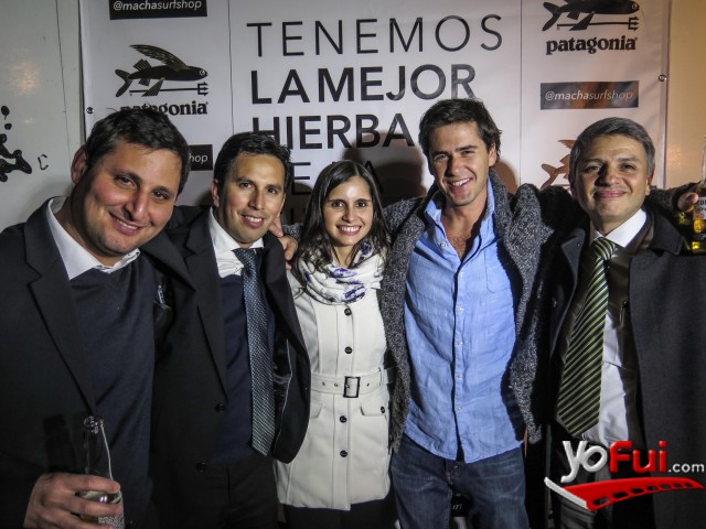 Fotografía en Espectacular lanzamiento de traje de surf  de Ramón Navarro, Macha Surf Shop