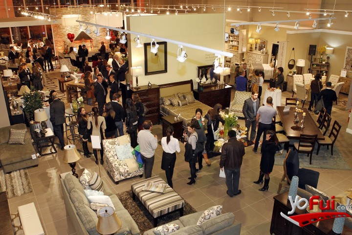 Fotografía en Inauguración Ashley Furniture Homestore, Tienda Ashley Furniture