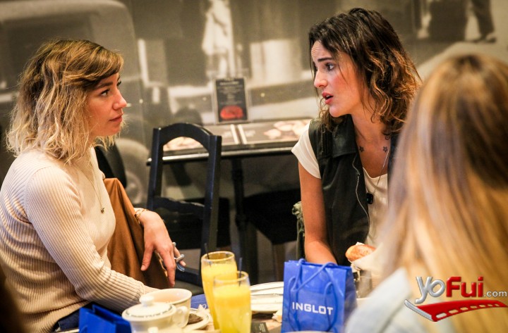 Camila Santa Ana, Renata Ruiz