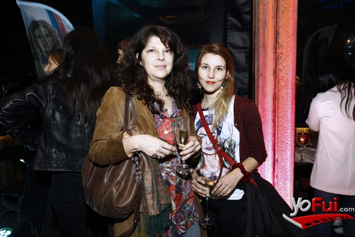 Gloria Barros, Josefina Fernández