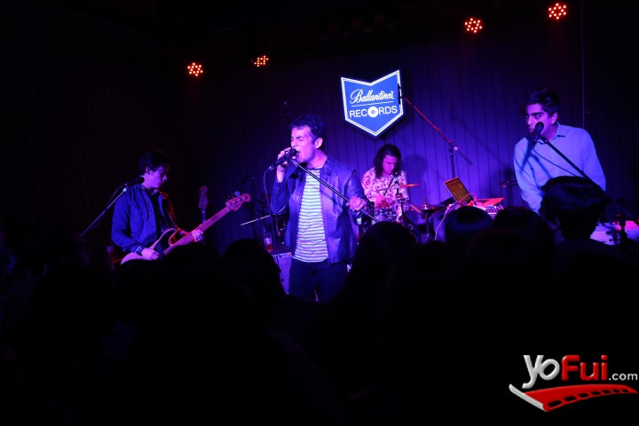 Fotografía en Ballantine's Band & López, Casa Ballantine's Records
