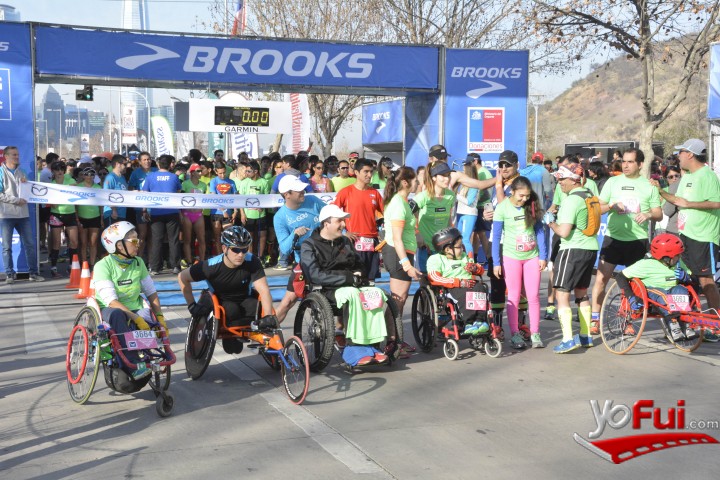 Fotografía en Brooks Running Tour 2015 by Mazda, calles de Vitacura