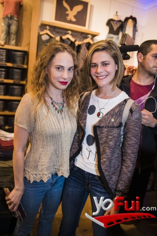 Montserrat Ballarin en American Eagle Outfitters llegó a Chile