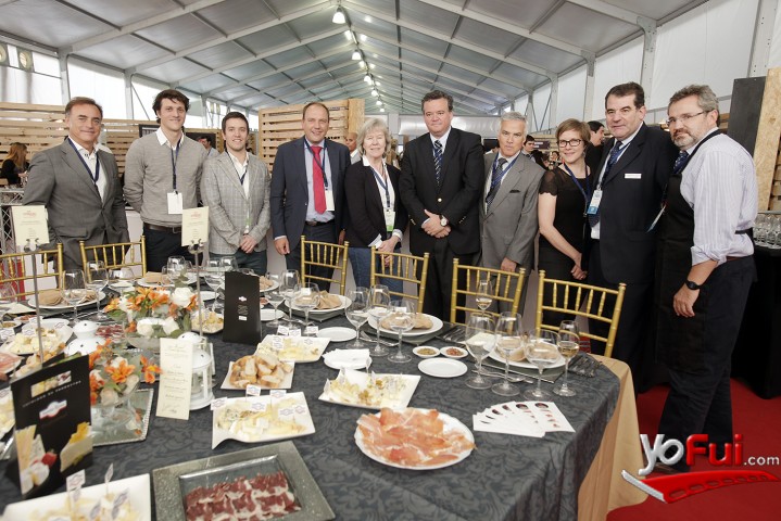 José Antonio Valls, Diego Yurjevic, Sebastian Ramirez, Miguel Angel Garcia, Harriet Narhwold, Edmundo Torres, José Luis Herrera, Anita Rivera, Andrés ilabaca