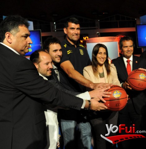 Fotografía en Lanzamiento Liga DIRECTV de Básquetbol, Gimnasio del Estadio Italiano