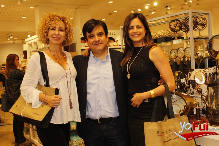 Gloria Aros, Reinaldo Cousins, Gabriela Zambrano