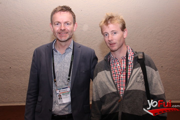 Andreas Andersen, Hugh Sinclair