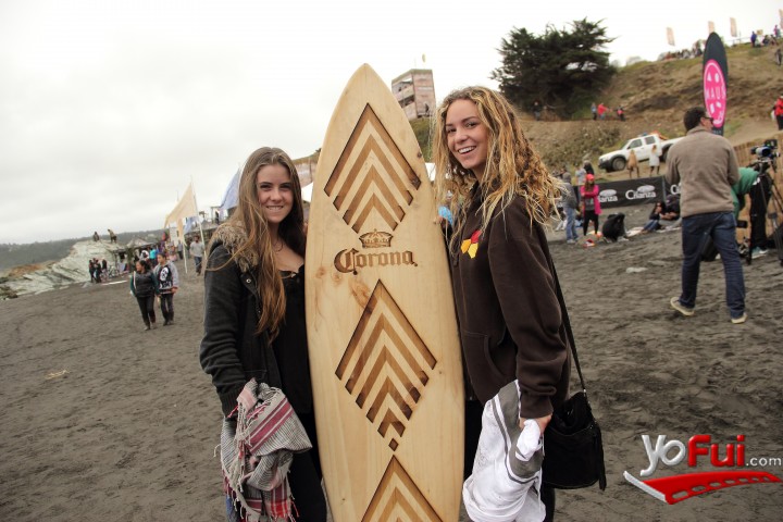 Emilia Urrutia, Elisa Davis