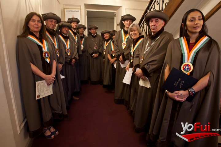 Los cofrades listos para la ceremonia